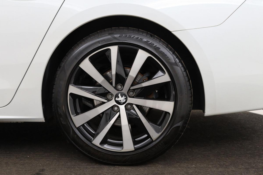 Peugeot 508 1.6 HYbrid GT | Panoramadak | Stoelverwarming | Adaptive cruise | Carplay | Camera | Half leder | Keyless | Navigatie | PHEV