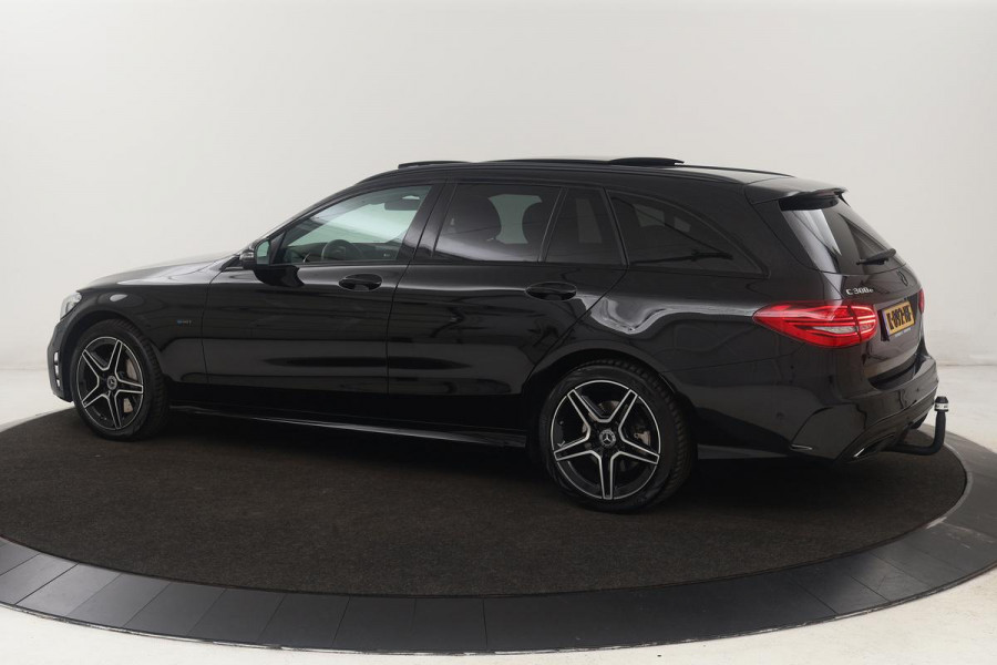 Mercedes-Benz C-Klasse 300e AMG Limited | Panoramadak | Stoelverwarming | 360 camera | Matrix LED | Carplay | Trekhaak | Leder/Alcantara | Climate control