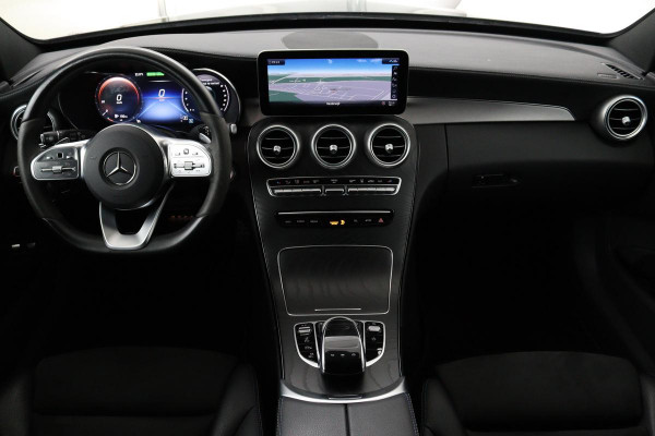 Mercedes-Benz C-Klasse 300e AMG Limited | Panoramadak | Stoelverwarming | 360 camera | Matrix LED | Carplay | Trekhaak | Leder/Alcantara | Climate control