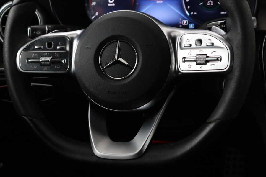 Mercedes-Benz C-Klasse 300e AMG Limited | Panoramadak | Stoelverwarming | 360 camera | Matrix LED | Carplay | Trekhaak | Leder/Alcantara | Climate control