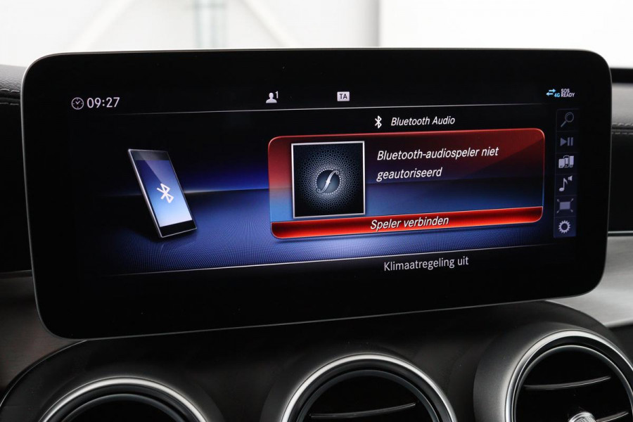 Mercedes-Benz C-Klasse 300e AMG Limited | Panoramadak | Stoelverwarming | 360 camera | Matrix LED | Carplay | Trekhaak | Leder/Alcantara | Climate control