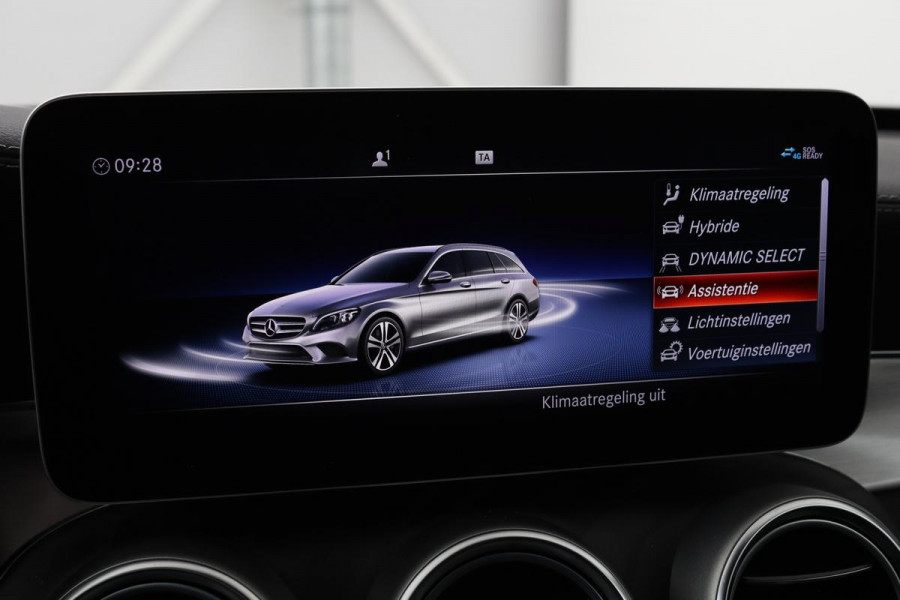 Mercedes-Benz C-Klasse 300e AMG Limited | Panoramadak | Stoelverwarming | 360 camera | Matrix LED | Carplay | Trekhaak | Leder/Alcantara | Climate control