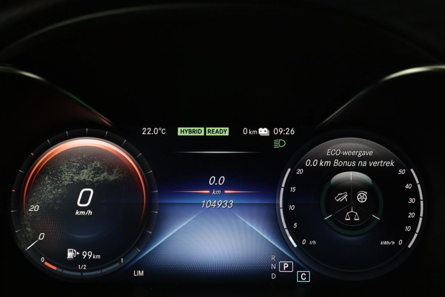 Mercedes-Benz C-Klasse 300e AMG Limited | Panoramadak | Stoelverwarming | 360 camera | Matrix LED | Carplay | Trekhaak | Leder/Alcantara | Climate control