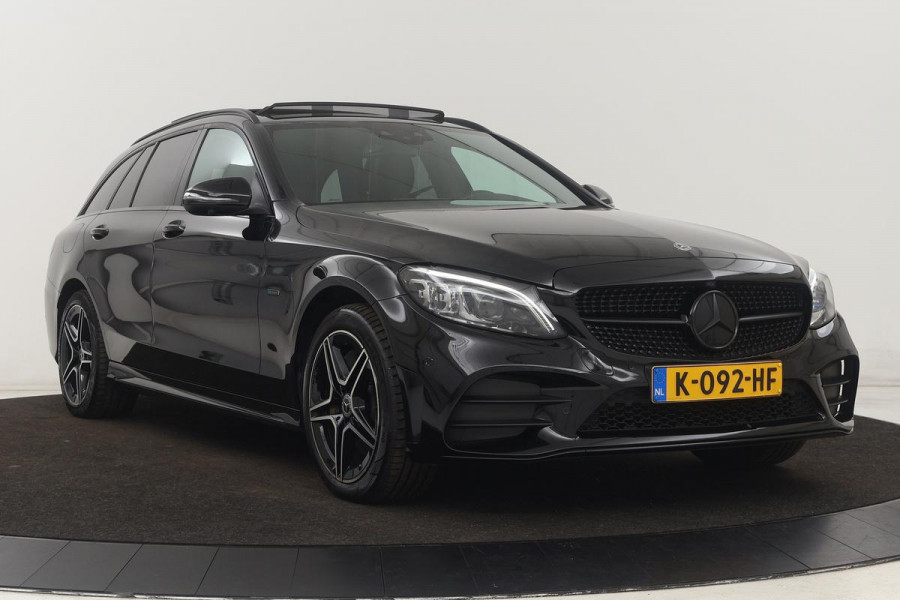 Mercedes-Benz C-Klasse 300e AMG Limited | Panoramadak | Stoelverwarming | 360 camera | Matrix LED | Carplay | Trekhaak | Leder/Alcantara | Climate control
