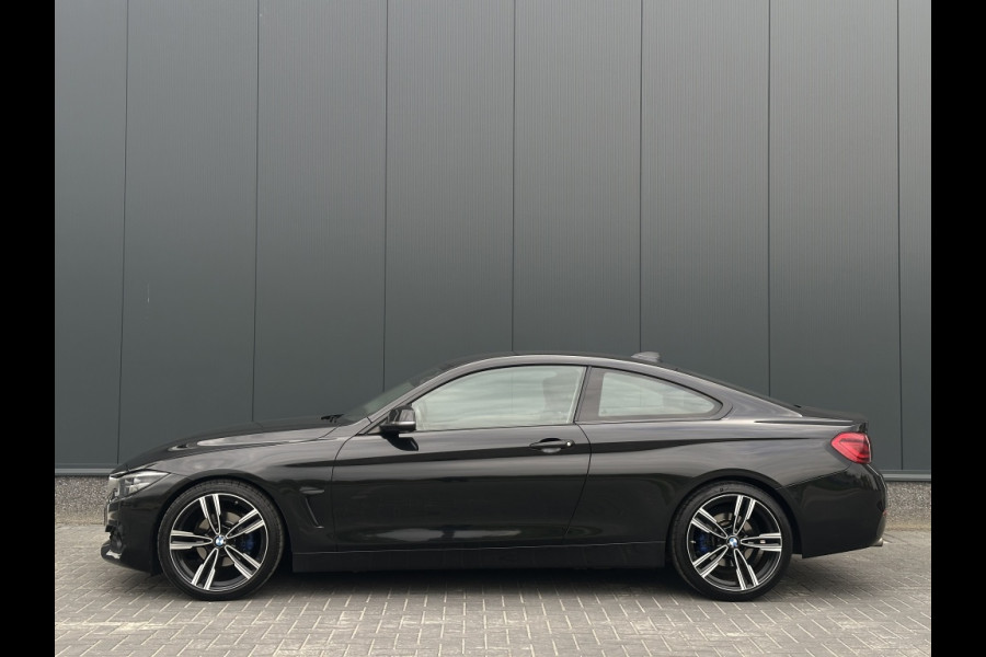 BMW 4 Serie Coupé 420i Cent Exec M2018 NAVI PDC SPORTVELGEN CLIMATE ELEK PAKKET
