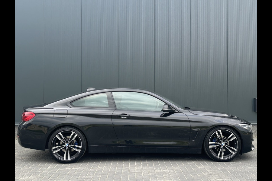 BMW 4 Serie Coupé 420i Cent Exec M2018 NAVI PDC SPORTVELGEN CLIMATE ELEK PAKKET