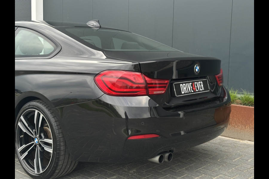 BMW 4 Serie Coupé 420i Cent Exec M2018 NAVI PDC SPORTVELGEN CLIMATE ELEK PAKKET