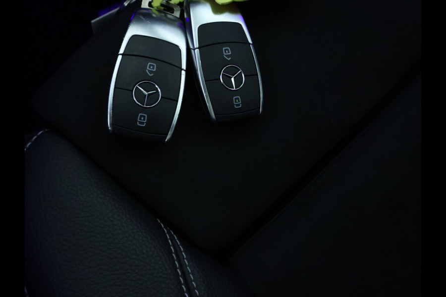 Mercedes-Benz A-Klasse 250 e AMG Plug-In Hybride | AMG Line | Night Pakket | Panorama Schuif-Kanteldak | Sfeerverlichting | Inclusief 24 maanden MB Certified garantie voor Europa.