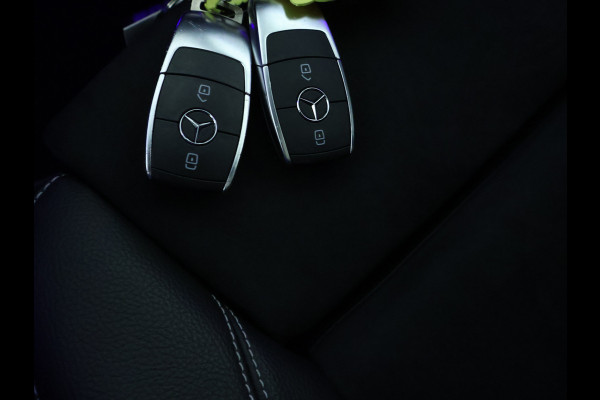 Mercedes-Benz A-Klasse 250 e AMG Plug-In Hybride | AMG Line | Night Pakket | Panorama Schuif-Kanteldak | Sfeerverlichting | Inclusief 24 maanden MB Certified garantie voor Europa.