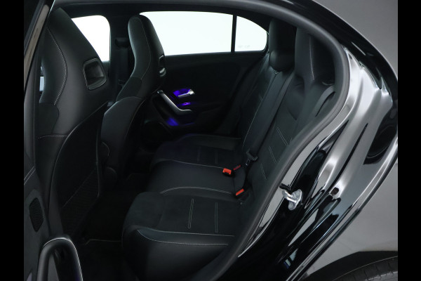 Mercedes-Benz A-Klasse 250 e AMG Plug-In Hybride | AMG Line | Night Pakket | Panorama Schuif-Kanteldak | Sfeerverlichting | Inclusief 24 maanden MB Certified garantie voor Europa.