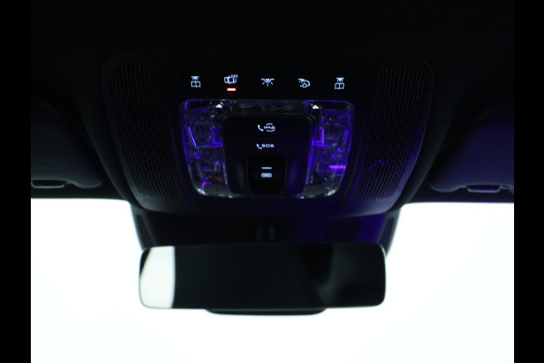Mercedes-Benz A-Klasse 250 e AMG Plug-In Hybride | AMG Line | Night Pakket | Panorama Schuif-Kanteldak | Sfeerverlichting | Inclusief 24 maanden MB Certified garantie voor Europa.