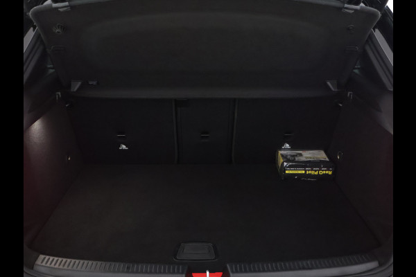 Mercedes-Benz A-Klasse 250 e AMG Plug-In Hybride | AMG Line | Night Pakket | Panorama Schuif-Kanteldak | Sfeerverlichting | Inclusief 24 maanden MB Certified garantie voor Europa.
