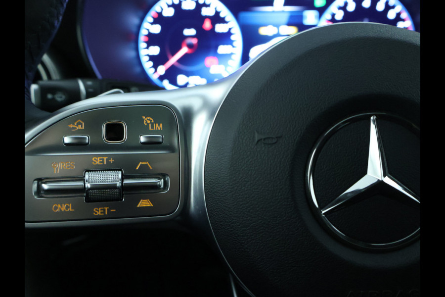 Mercedes-Benz C-Klasse Estate 300 e Business Solution AMG Panoramadak | Multispaaks lichtmetalen velgen | Navigatie | Parking support | | Inclusief 24 maanden MB Certified garantie voor Europa.