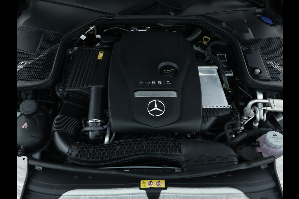 Mercedes-Benz C-Klasse Estate 300 e Business Solution AMG Panoramadak | Multispaaks lichtmetalen velgen | Navigatie | Parking support | | Inclusief 24 maanden MB Certified garantie voor Europa.