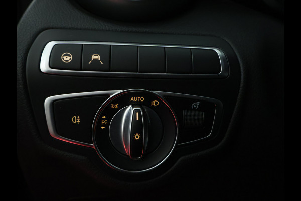 Mercedes-Benz C-Klasse Estate 300 e Business Solution AMG Panoramadak | Multispaaks lichtmetalen velgen | Navigatie | Parking support | | Inclusief 24 maanden MB Certified garantie voor Europa.