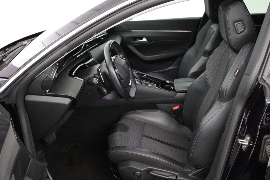 Peugeot 508 1.6 HYbrid Allure | Stoelverwarming | Carplay | Camera | Trekhaak | Navigatie | Climate control | Half leder | Cruise control | PHEV