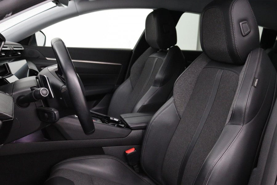 Peugeot 508 1.6 HYbrid Allure | Stoelverwarming | Carplay | Camera | Trekhaak | Navigatie | Climate control | Half leder | Cruise control | PHEV