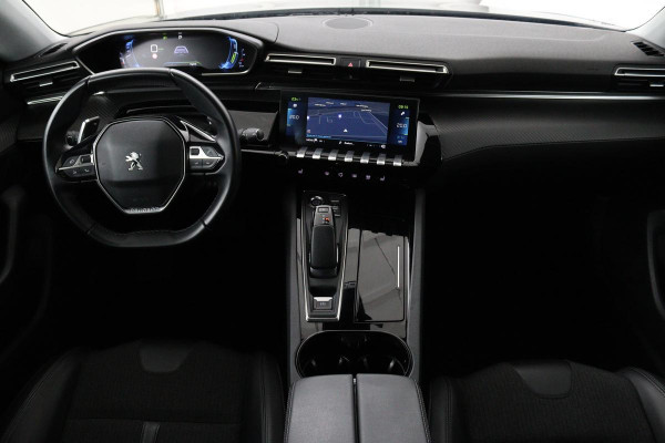 Peugeot 508 1.6 HYbrid Allure | Stoelverwarming | Carplay | Camera | Trekhaak | Navigatie | Climate control | Half leder | Cruise control | PHEV