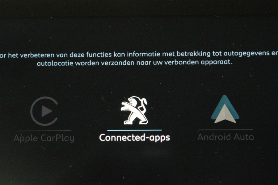 Peugeot 508 1.6 HYbrid Allure | Stoelverwarming | Carplay | Camera | Trekhaak | Navigatie | Climate control | Half leder | Cruise control | PHEV