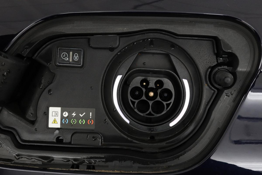 Peugeot 508 1.6 HYbrid Allure | Stoelverwarming | Carplay | Camera | Trekhaak | Navigatie | Climate control | Half leder | Cruise control | PHEV