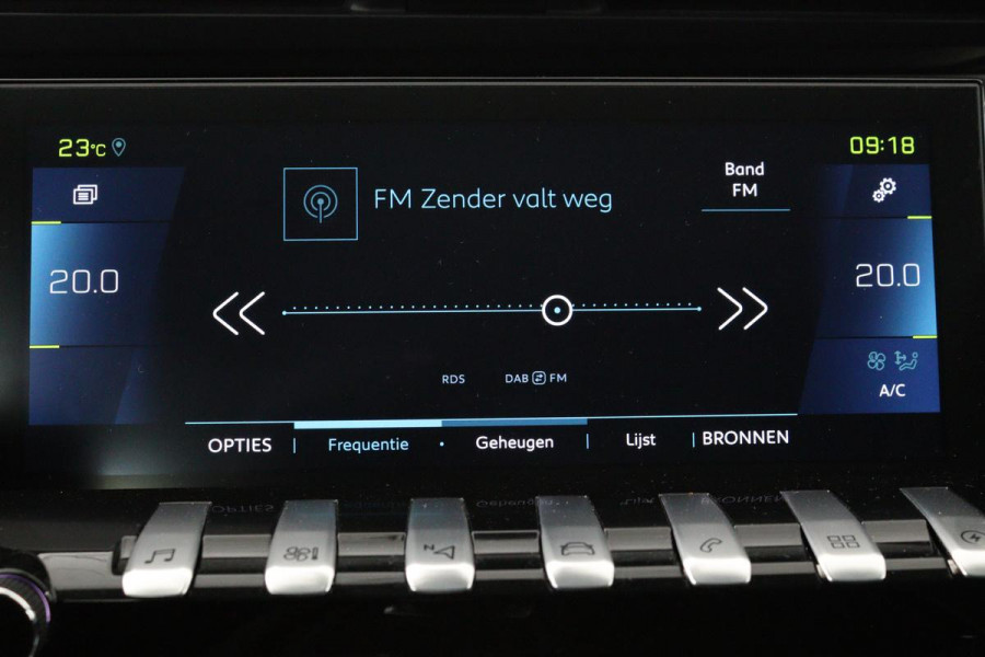 Peugeot 508 1.6 HYbrid Allure | Stoelverwarming | Carplay | Camera | Trekhaak | Navigatie | Climate control | Half leder | Cruise control | PHEV