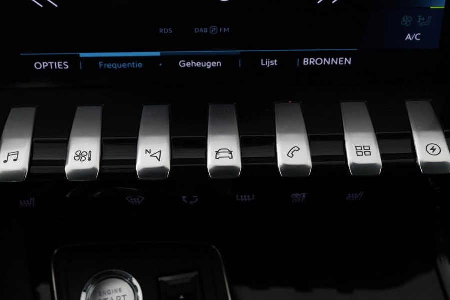 Peugeot 508 1.6 HYbrid Allure | Stoelverwarming | Carplay | Camera | Trekhaak | Navigatie | Climate control | Half leder | Cruise control | PHEV
