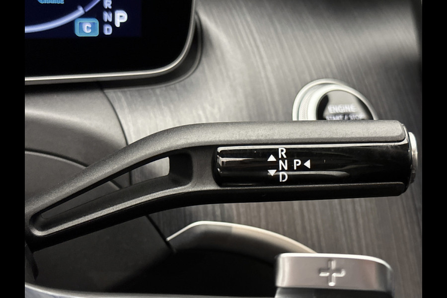 Mercedes-Benz C-Klasse 200 Launch Edition AMG Line | Multispaaks lichtmetalen velgen | Panoramadak | Navigatie | Parking support met camera achter | Inclusief 24 maanden MB Certified garantie voor Europa.