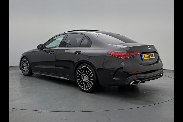 Mercedes-Benz C-Klasse 200 Launch Edition AMG Line | Multispaaks lichtmetalen velgen | Panoramadak | Navigatie | Parking support met camera achter | Inclusief 24 maanden MB Certified garantie voor Europa.