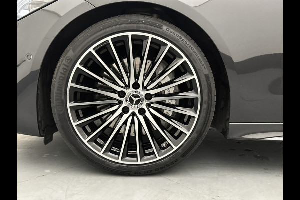 Mercedes-Benz C-Klasse 200 Launch Edition AMG Line | Multispaaks lichtmetalen velgen | Panoramadak | Navigatie | Parking support met camera achter | Inclusief 24 maanden MB Certified garantie voor Europa.