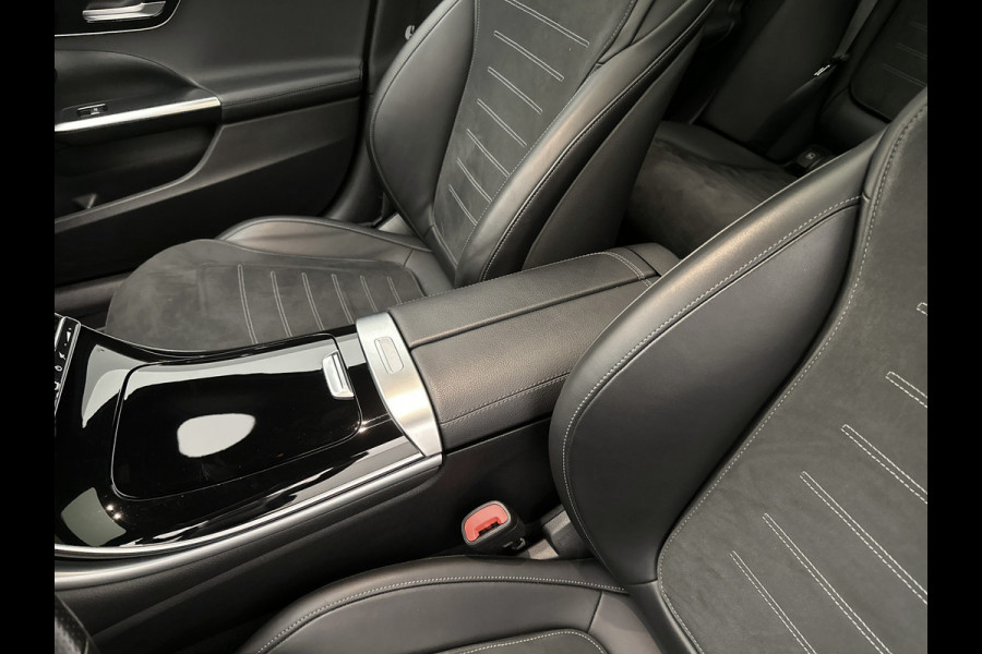 Mercedes-Benz C-Klasse 200 Launch Edition AMG Line | Multispaaks lichtmetalen velgen | Panoramadak | Navigatie | Parking support met camera achter | Inclusief 24 maanden MB Certified garantie voor Europa.