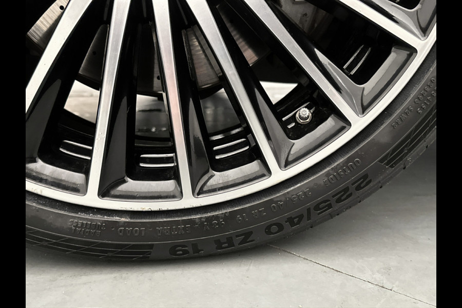 Mercedes-Benz C-Klasse 200 Launch Edition AMG Line | Multispaaks lichtmetalen velgen | Panoramadak | Navigatie | Parking support met camera achter | Inclusief 24 maanden MB Certified garantie voor Europa.