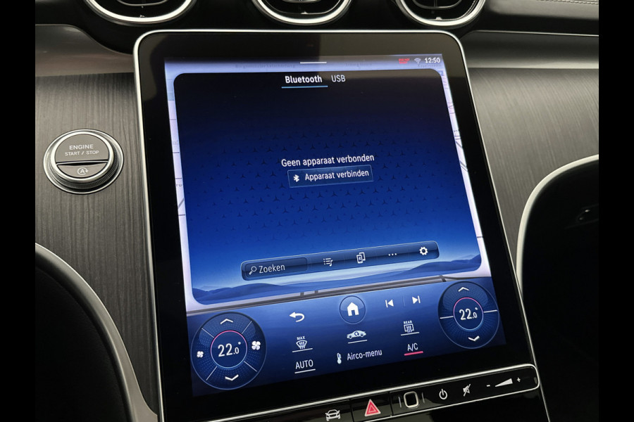 Mercedes-Benz C-Klasse 200 Launch Edition AMG Line | Multispaaks lichtmetalen velgen | Panoramadak | Navigatie | Parking support met camera achter | Inclusief 24 maanden MB Certified garantie voor Europa.