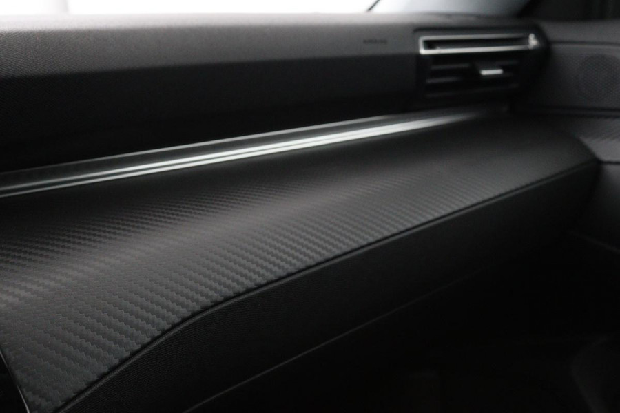 Peugeot 508 1.6 HYbrid Allure | Stoelverwarming | Trekhaak | Adaptive cruise | Half leder | Camera | Carplay | Navigatie | Climate control | PHEV
