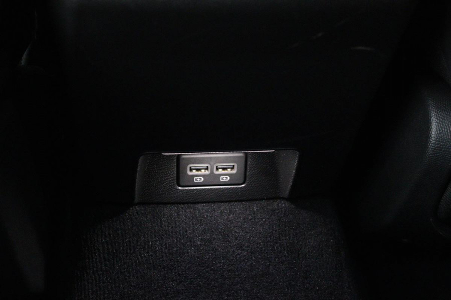 Peugeot 508 1.6 HYbrid Allure | Stoelverwarming | Trekhaak | Adaptive cruise | Half leder | Camera | Carplay | Navigatie | Climate control | PHEV