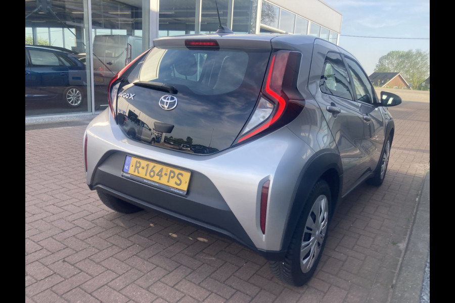 Toyota Aygo X 1.0 VVT-i Play 5-drs. CAMERA/CARPLAY/AIRCO/ADAPT.CRUISE