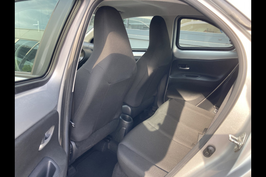 Toyota Aygo X 1.0 VVT-i Play 5-drs. CAMERA/CARPLAY/AIRCO/ADAPT.CRUISE