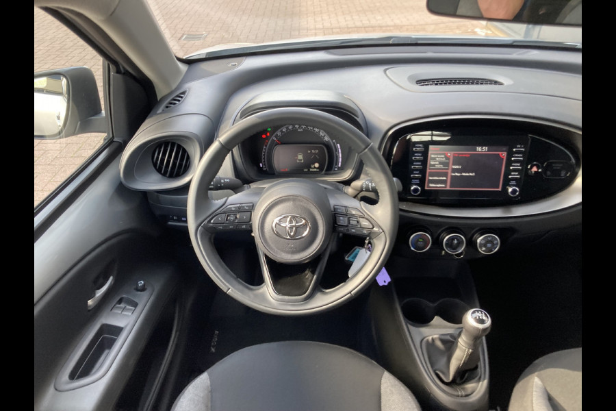 Toyota Aygo X 1.0 VVT-i Play 5-drs. CAMERA/CARPLAY/AIRCO/ADAPT.CRUISE