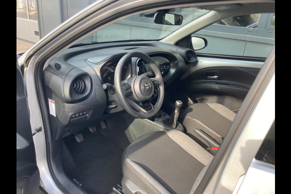 Toyota Aygo X 1.0 VVT-i Play 5-drs. CAMERA/CARPLAY/AIRCO/ADAPT.CRUISE