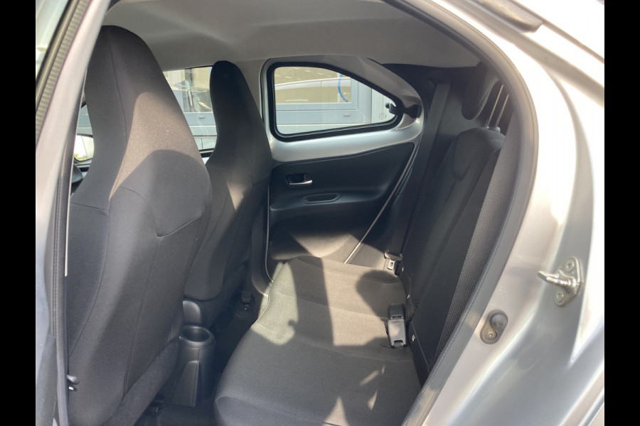 Toyota Aygo X 1.0 VVT-i Play 5-drs. CAMERA/CARPLAY/AIRCO/ADAPT.CRUISE