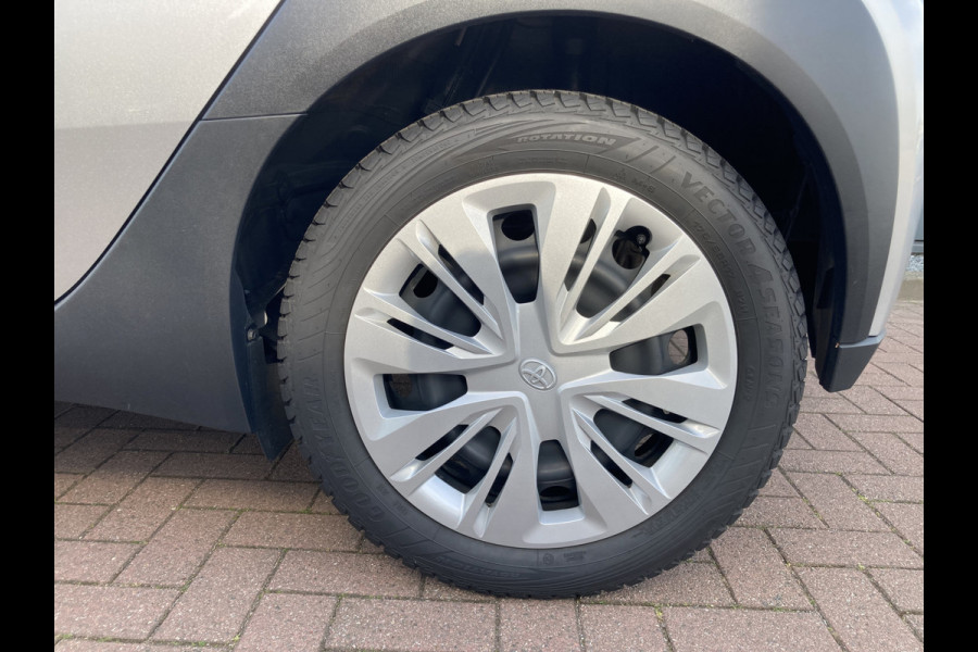 Toyota Aygo X 1.0 VVT-i Play 5-drs. CAMERA/CARPLAY/AIRCO/ADAPT.CRUISE