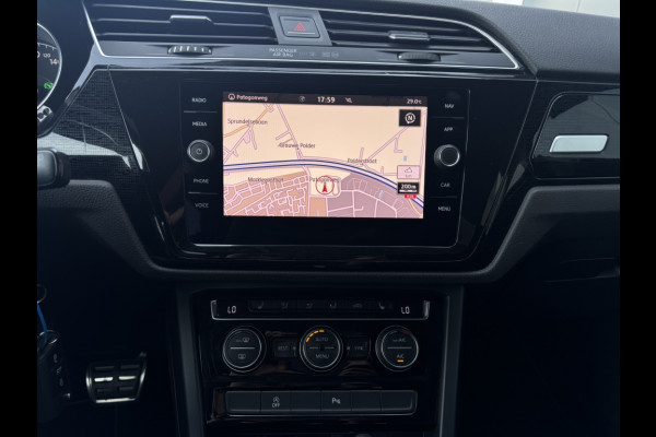 Volkswagen Touran 1.5 TSI Highline DSG TREKHAAK NAVI ACC ECC PDC LED APPLE CARPLAY