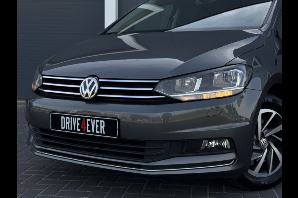 Volkswagen Touran 1.5 TSI Highline DSG TREKHAAK NAVI ACC ECC PDC LED APPLE CARPLAY