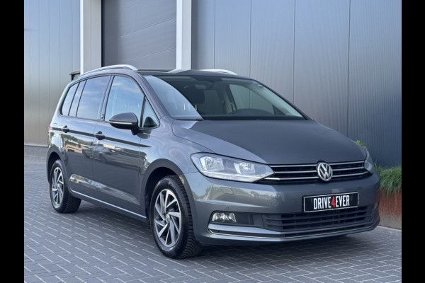 Volkswagen Touran 1.5 TSI Highline DSG TREKHAAK NAVI ACC ECC PDC LED APPLE CARPLAY