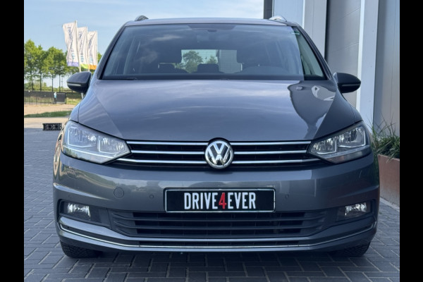 Volkswagen Touran 1.5 TSI Highline DSG TREKHAAK NAVI ACC ECC PDC LED APPLE CARPLAY