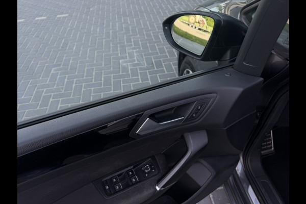 Volkswagen Touran 1.5 TSI Highline DSG TREKHAAK NAVI ACC ECC PDC LED APPLE CARPLAY