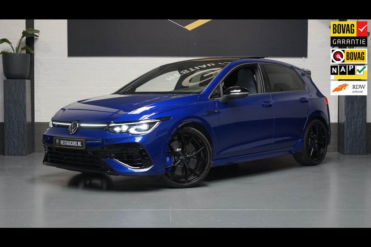 Volkswagen Golf VIII R 2.0 TSI 4M PERFORMANCE AKRAPOVIC-CAMERA-HARMAN KARDON-HUD-IQ LIGHT-KEYLESS-PANORAMA Volkswagen Golf VIII R 2.0 TSI 4M PERFORMANCE AKRAPOVIC-CAMERA-HARMAN KARDON-HUD-IQ LIGHT-KEYLESS-PANORAMA