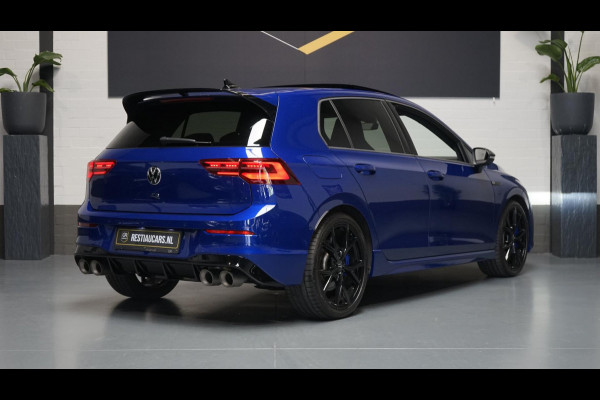 Volkswagen Golf VIII R 2.0 TSI 4M PERFORMANCE AKRAPOVIC-CAMERA-HARMAN KARDON-HUD-IQ LIGHT-KEYLESS-PANORAMA