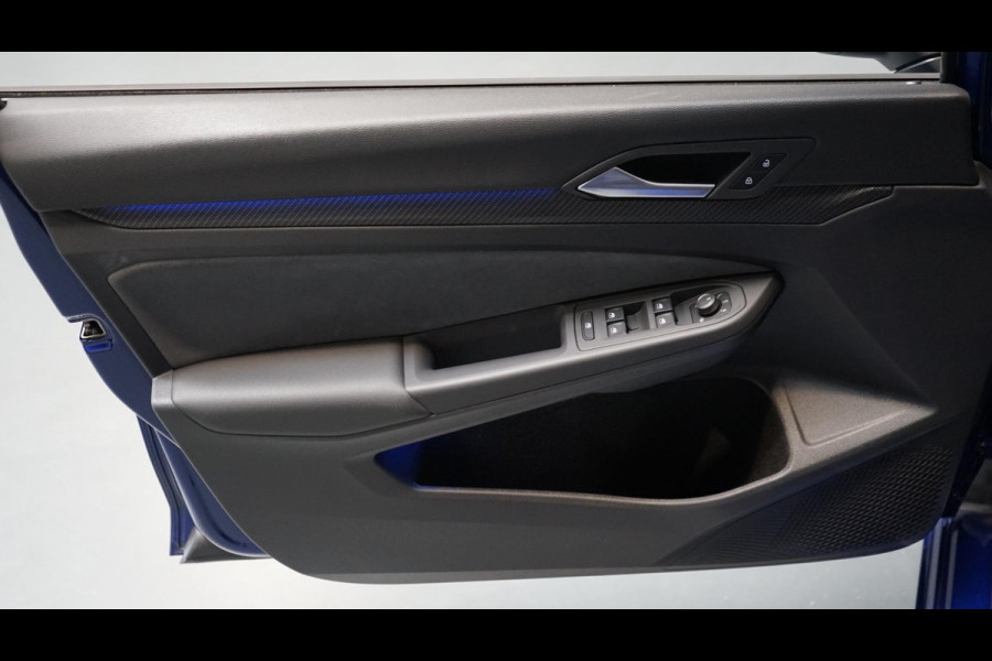 Volkswagen Golf VIII R 2.0 TSI 4M PERFORMANCE AKRAPOVIC-CAMERA-HARMAN KARDON-HUD-IQ LIGHT-KEYLESS-PANORAMA