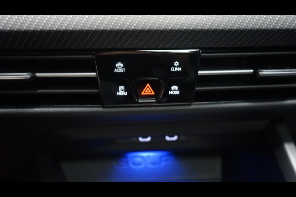Volkswagen Golf VIII R 2.0 TSI 4M PERFORMANCE AKRAPOVIC-CAMERA-HARMAN KARDON-HUD-IQ LIGHT-KEYLESS-PANORAMA