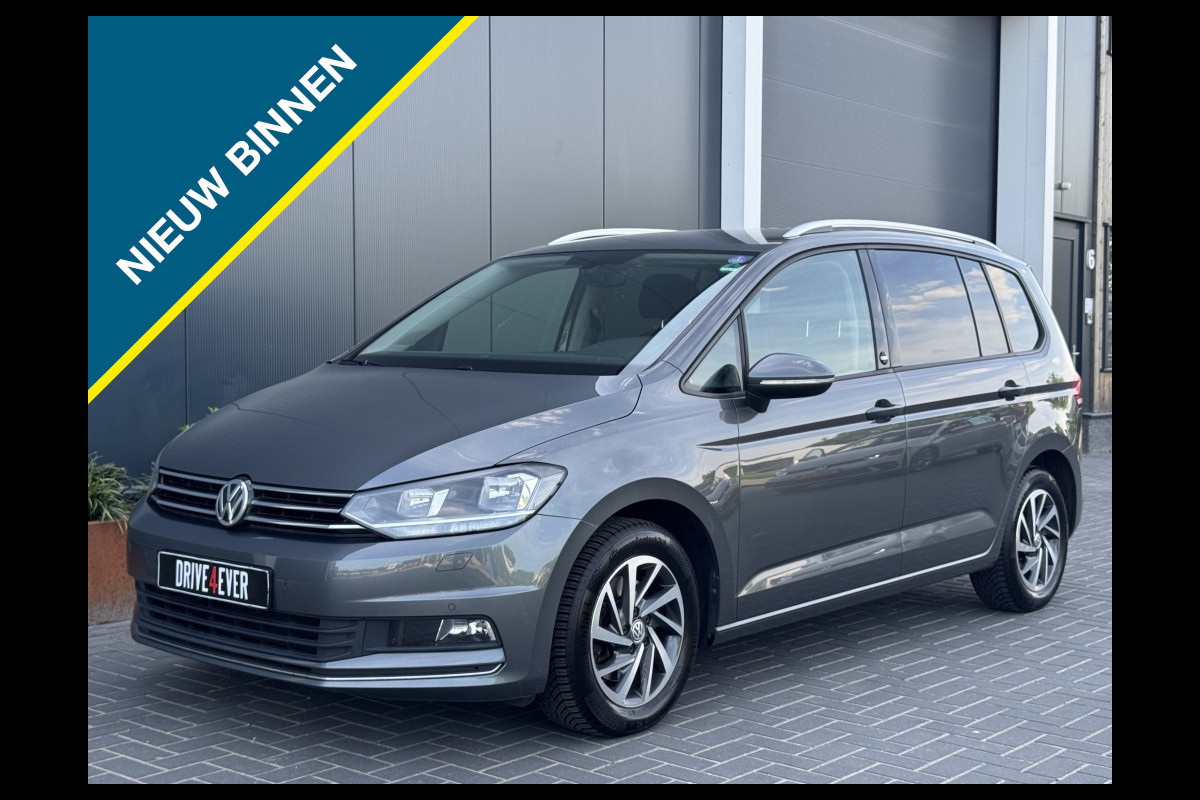 Volkswagen Touran 1.5 TSI Highline DSG TREKHAAK NAVI ACC ECC PDC LED APPLE CARPLAY Volkswagen Touran 1.5 TSI Highline DSG TREKHAAK NAVI ACC ECC PDC LED APPLE CARPLAY